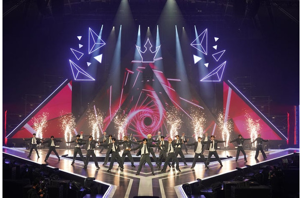 「新世界(SHINSEKAI)」パフォーマンスの様子(C)PRODUCE 101 JAPAN 新世界