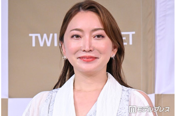 加藤綾菜(C)モデルプレス
