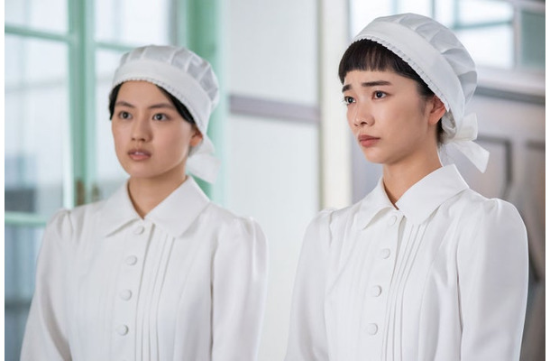 上坂樹里、見上愛「風、薫る」第65話（C）NHK