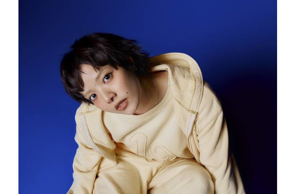 あいみょん、3ndアルバム「おいしいパスタがあると聞いて」アナログ盤発売。メジャーデビュー10周年イヤーを盛り上げる