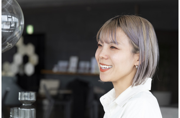 無限にある白という色から探しに探して「これだ」と決めたその白の正体。「伝わらないかもしれなくても」形に込めた願い【RizMoを作った12人】
