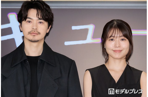 舞台『キュー』製作発表に登場した瀬戸康史、有村架純(C)モデルプレス