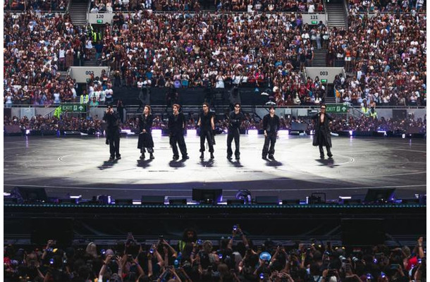 BTS、ロンドン公演に約13万人が集結。スタジアムの開場以来最多の観客数を記録し、圧倒的な存在感を示す