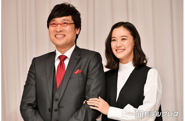 山里亮太、蒼井優(C)モデルプレス