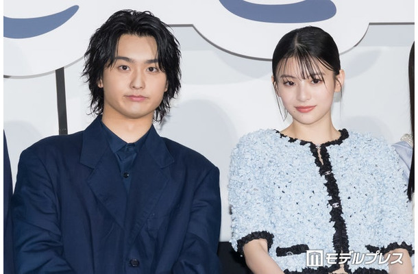 奥平大兼、出口夏希（C）モデルプレス