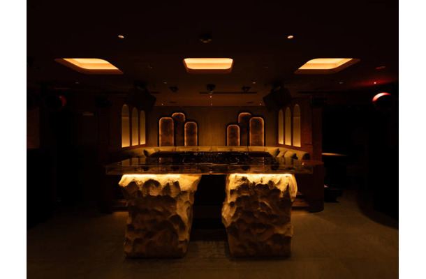 西麻布のMUSIC BAR ＆ CLUB「THE TOKYO CLUB」空間と音響を一新して7月24日にリニューアルオープン