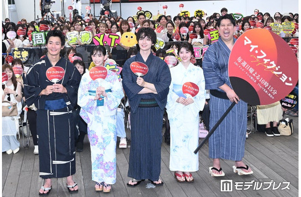 イベントに出席した（左から）野村周平、森川葵、玉森裕太、宮澤エマ、ジャンボたかお（C）モデルプレス