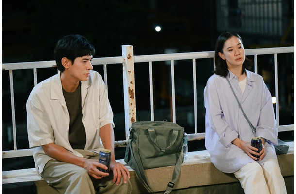 中島歩、蒼井優「Tシャツが乾くまで」第4話（C）TBS