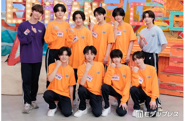 （後列左から）高岡ミロ、守本勝倶、堀蒼寿、畑駿平、大野遥斗、志賀李玖（前列左から）宮本琉成、三戸琳仁、高橋夢人、三村航輝（C）モデルプレス