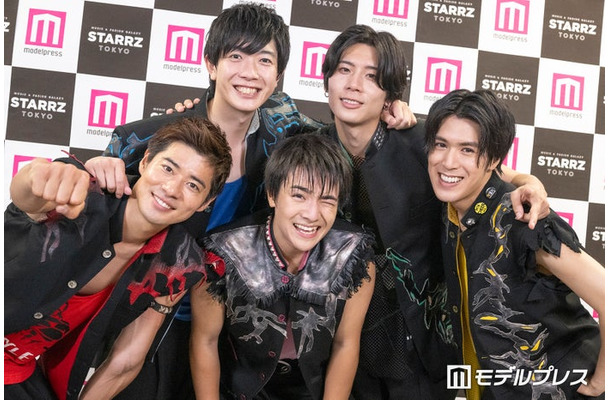 BOYS AND MEN/(後列左から)田村侑久、吉原雅斗(前列左から)辻本達規、本田剛文、平松賢人(C)モデルプレス