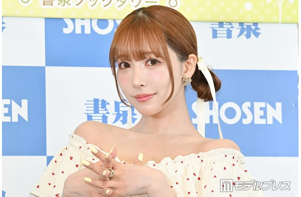 三上悠亜(C)モデルプレス
