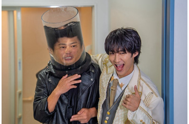 M!LK曽野舜太×パンサー尾形(C)日本テレビ