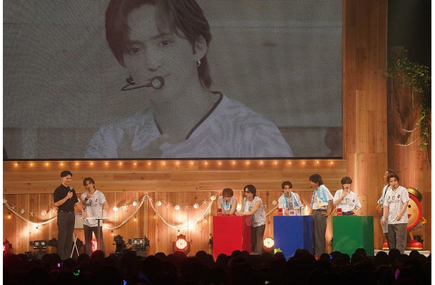 Travis Japan、鄭大世(C)フジテレビ