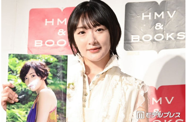 「ルリカケス」発売記念囲み取材に出席した生駒里奈(C)モデルプレス