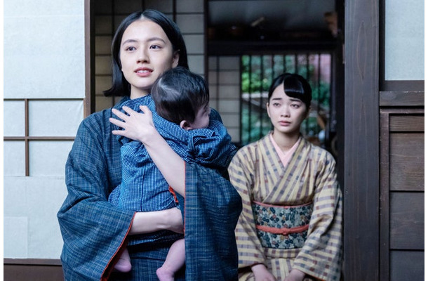 上坂樹里、見上愛「風、薫る」第109話（C）NHK