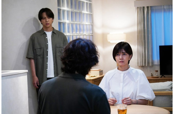 寺西拓人、佐々木蔵之介、内田有紀「ラストノート」第8話（C）フジテレビ