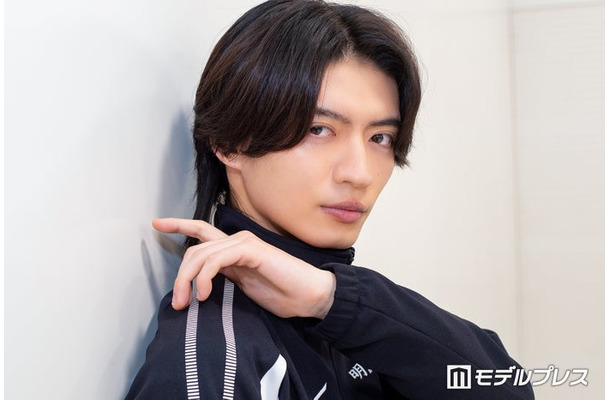 インタビューに応じた杢代和人（C）モデルプレス