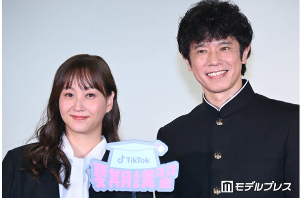 「TikTok 夏期講習 特別講座」に出席した藤本美貴、庄司智春（C）モデルプレス