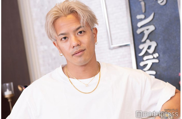 モデルプレスのインタビューに応じたカマケン（C）モデルプレス
