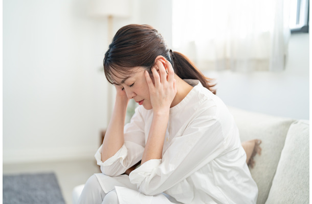 「まさかダブル介護！？」仕事中、高齢母から「足が動かなくなった」との電話に嫌な予感が。そして80歳父に起きた「信じがたい異変」【100人の介護】