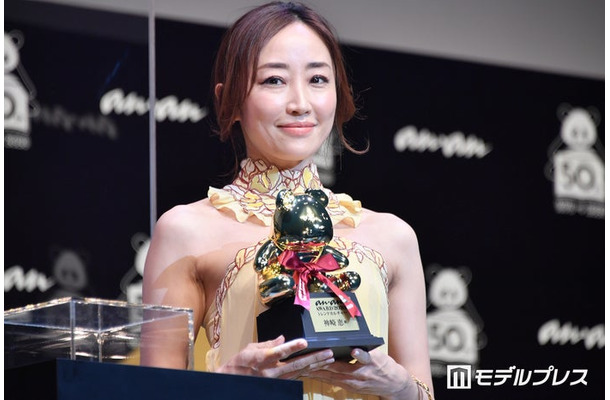 神崎恵（C）モデルプレス