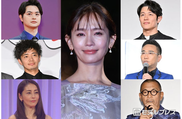 （中央）中村ゆりさん（左上から時計回りに）瀬戸康史、鈴木亮平、八嶋智人、中野英雄、熊切あさ美、和田正人（C）モデルプレス