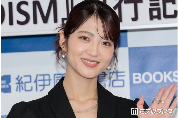若月佑美15周年記念作品集「FIRST EGOISM」発売記念トークイベント前の合同取材に出席した若月佑美(C)モデルプレス