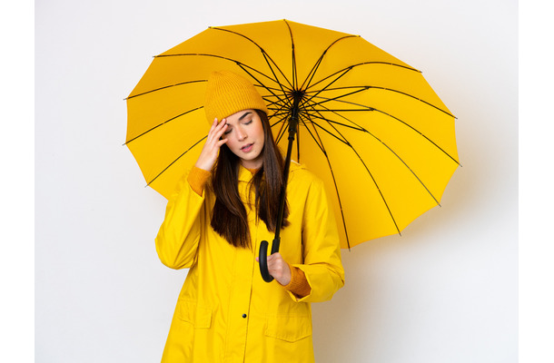 心臓病や脳卒中の引き金にも?「雨の日は不調」を軽く見ないで…天気の変化が体に及ぼす意外な影響を専門医が解説