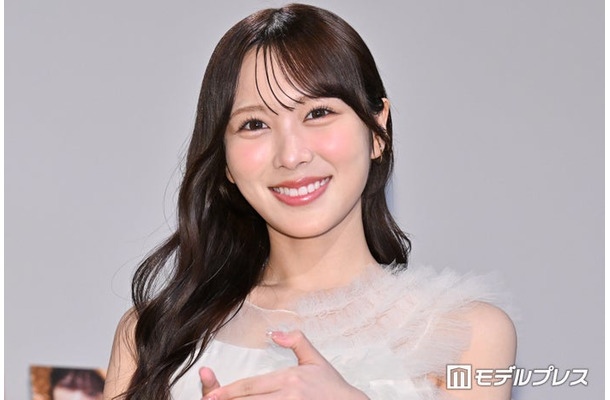 1st 写真集「夏はジュリイ」マスコミ会見に出席した逢田珠里依（C）モデルプレス