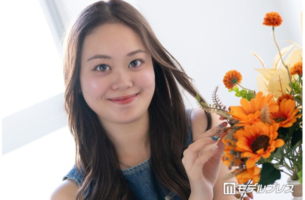 モデルプレスのインタビューに応じた上地花さん(C)モデルプレス