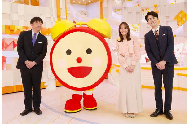 （左から）伊藤利尋アナウンサー、井上清華アナウンサ－、生田竜聖アナウンサー（C）フジテレビ