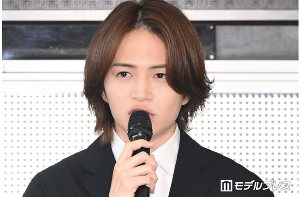 囲み取材に出席した菊池風磨（C）モデルプレス