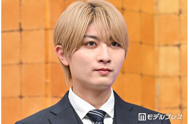 「妻を引退します」記者会見に出席した本高克樹（C）モデルプレス