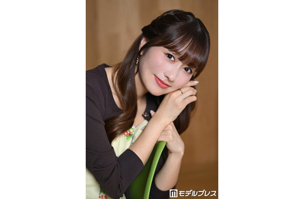 モデルプレスのインタビューに応じた佐々木彩夏（C）モデルプレス