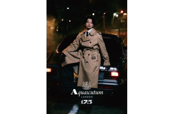 松本潤「Aquascutum」トレンチコートアンバサダー グラフィック（提供写真）