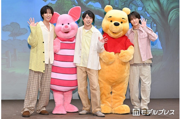 「くまのプーさん」原作デビュー100周年記念イベント“森のおはなし会”に出席した阿部亮平、櫻井翔、川島如恵留（C）モデルプレス