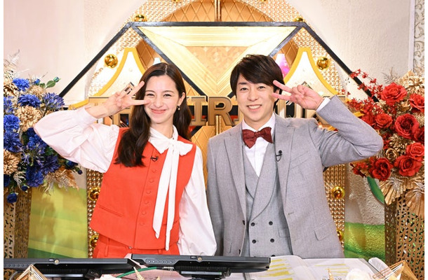 中条あやみ 、櫻井翔 （C）TBS
