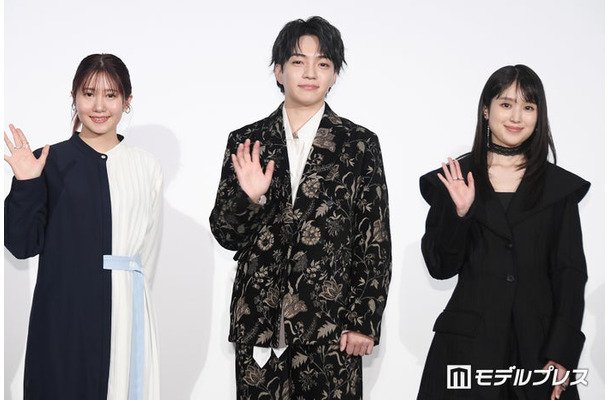 酒井麻衣監督、西畑大吾、福本莉子(C)モデルプレス