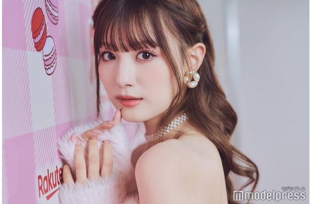 モデルプレスのインタビューに応じた鶴嶋乃愛（C）モデルプレス