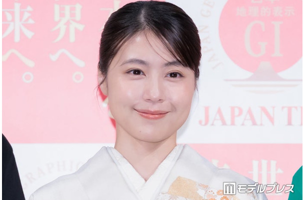 発表会に出席した有村架純(C)モデルプレス