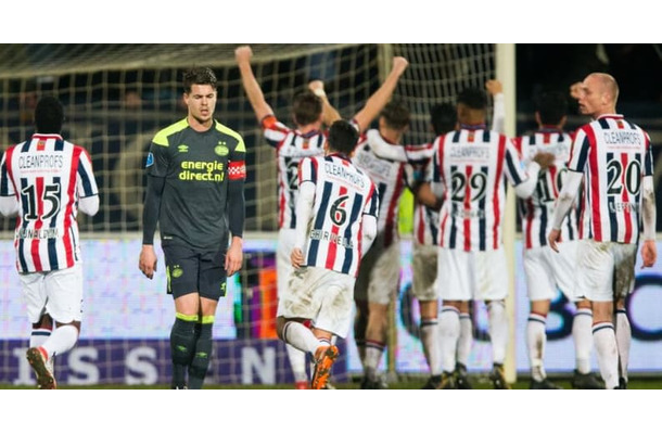 堂安＆小林がプレーの蘭1部、首位が下位に大惨敗…監督も「訳わからん」