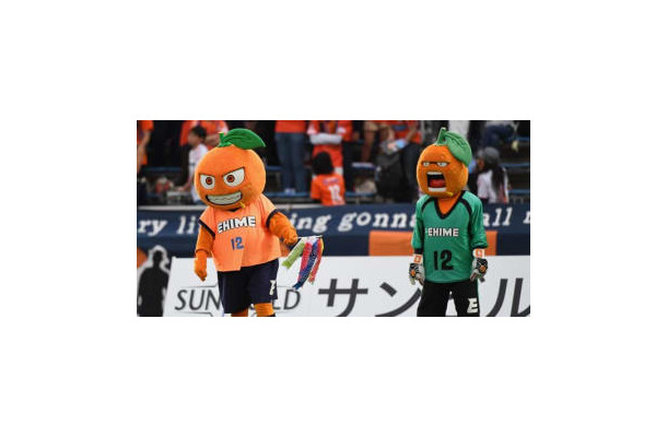 W杯決勝前にJリーグ！「30回目の四国ダービー」などJ2・J3が開催