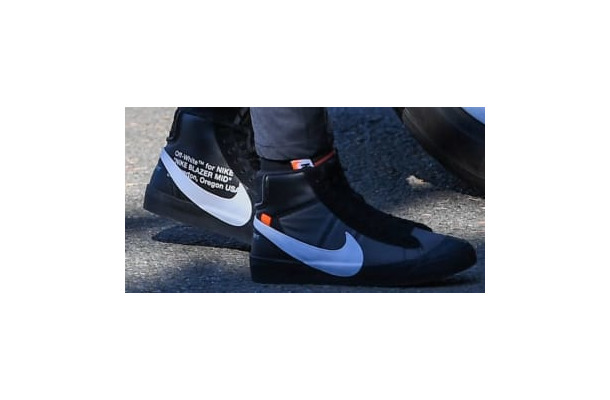 エンバペ、「NikeとOff-White」のコラボスニーカーを履いてた！