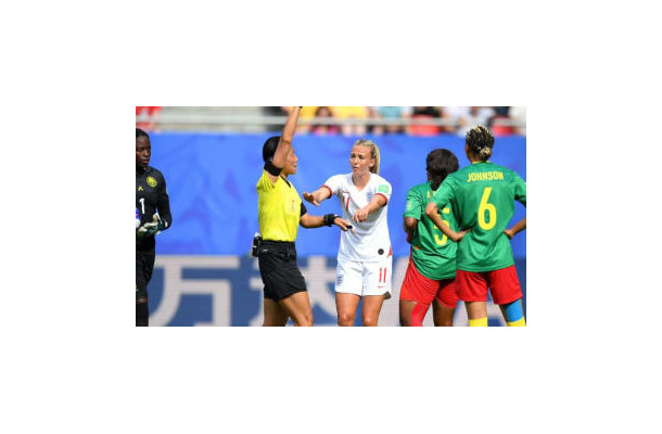 女子W杯で物議…相手選手に「唾吐き」！？問題のシーンとは