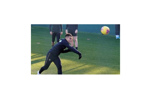 ルカク被弾！アレクシス餌食！インテル選手たちがドッジボールで大はしゃぎ