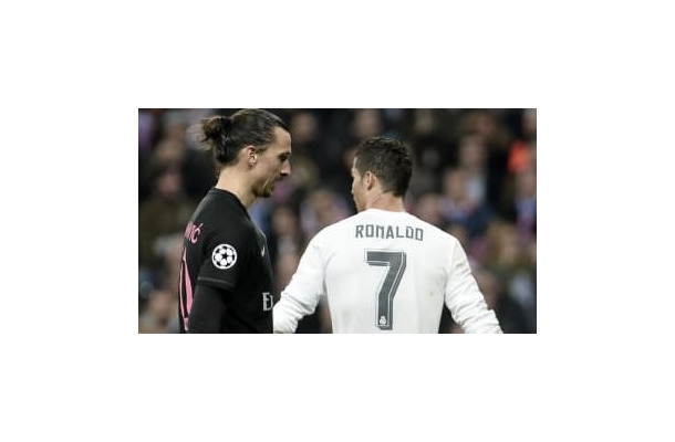 やっぱすげぇな！ロナウドとイブラの「超人伝説」がおもしろい