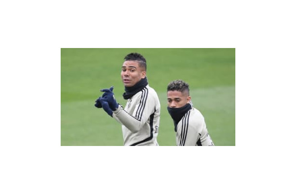 クラシコ前のレアル選手が頭抱えた「変態股抜き」がこれ