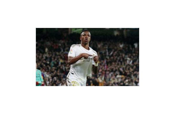 かばんもスパイクも買えず…レアル英雄ヴィニシウス、極貧時代の秘話