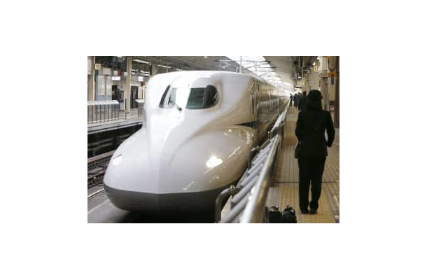 東海道新幹線の「N700A」＝2013年2月、JR東京駅