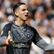 本田同僚GK、VARモニタを蹴り倒して去る